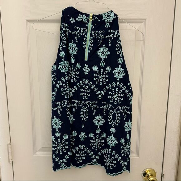 Sail to Sable Eyelet Embroidered Sleeveless Blouse Size Small Blue Floral Tank - Picture 4 of 5